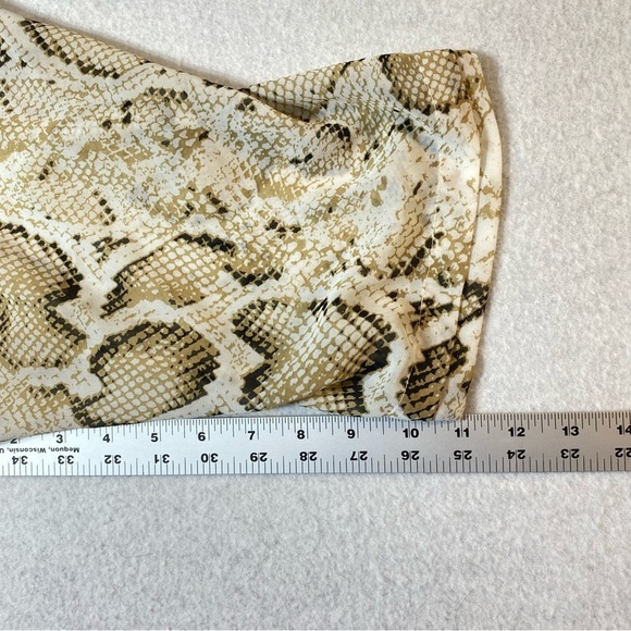 A.N.A Women’s L Snakeskin Print Blouse Pullover Pintuck Detail V-Neck 3/4 Sleeve - Picture 16 of 16